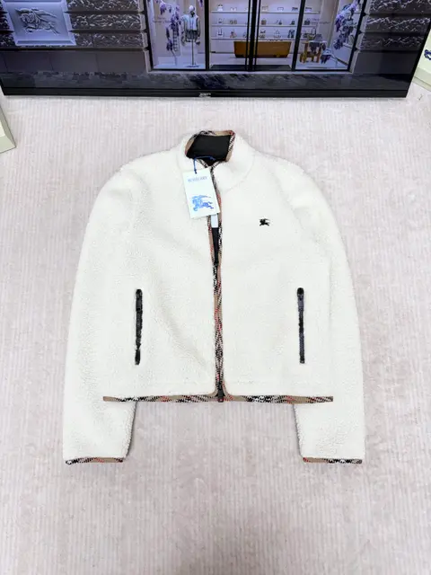 Burberry Cropped Wool-Cashmere Blend Coat
