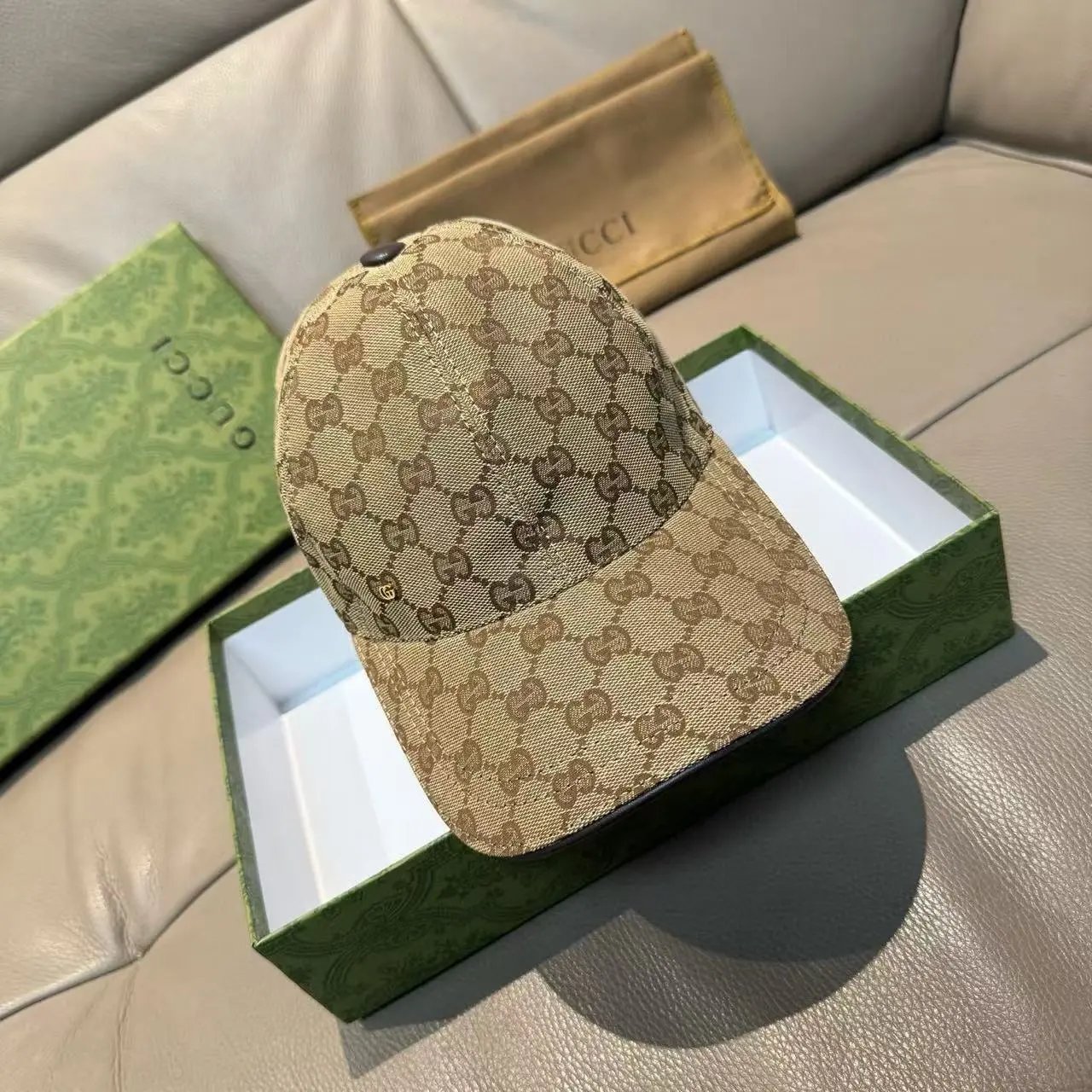 驼色五金