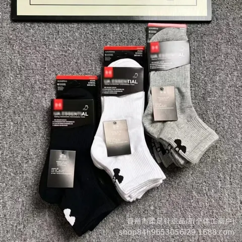 Under Armour Men's Crew Socks 6-Pack