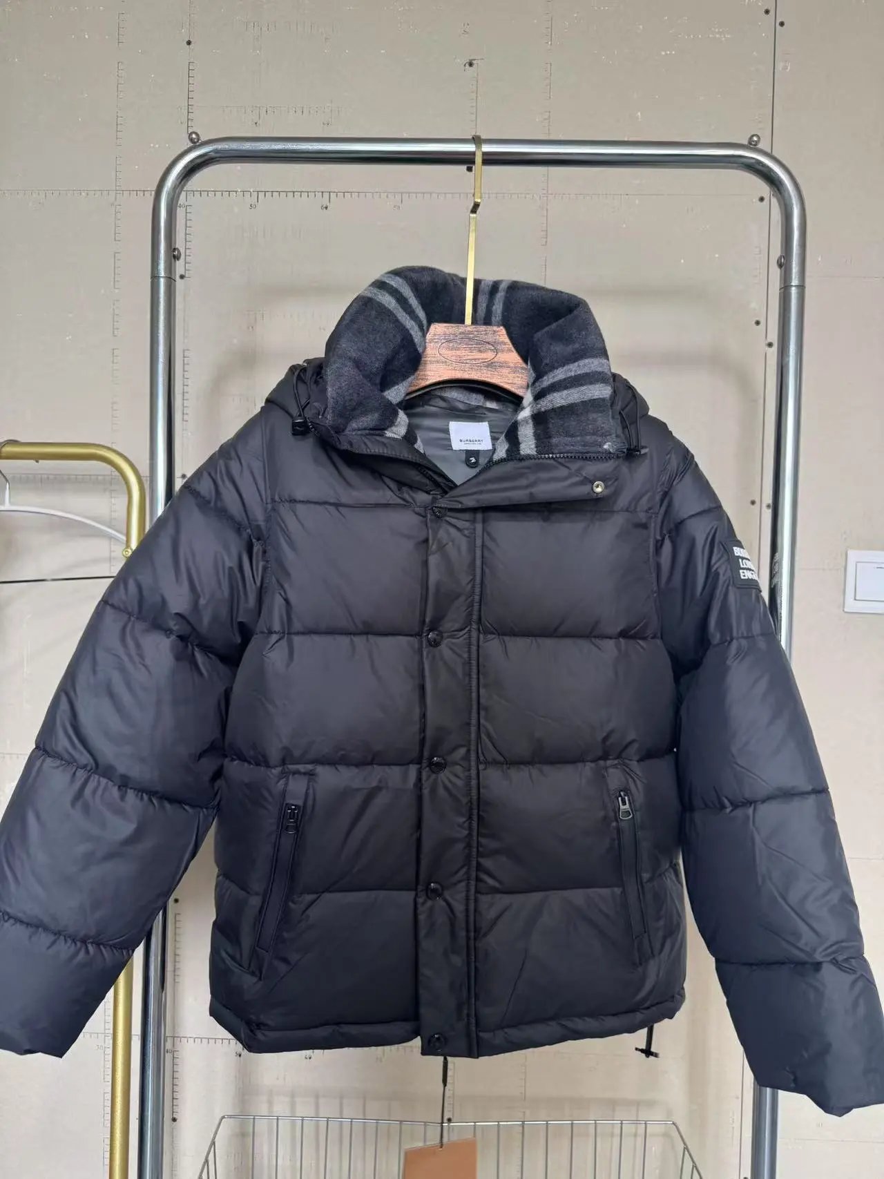 Burberry黑色 袖子可拆卸 黑帽