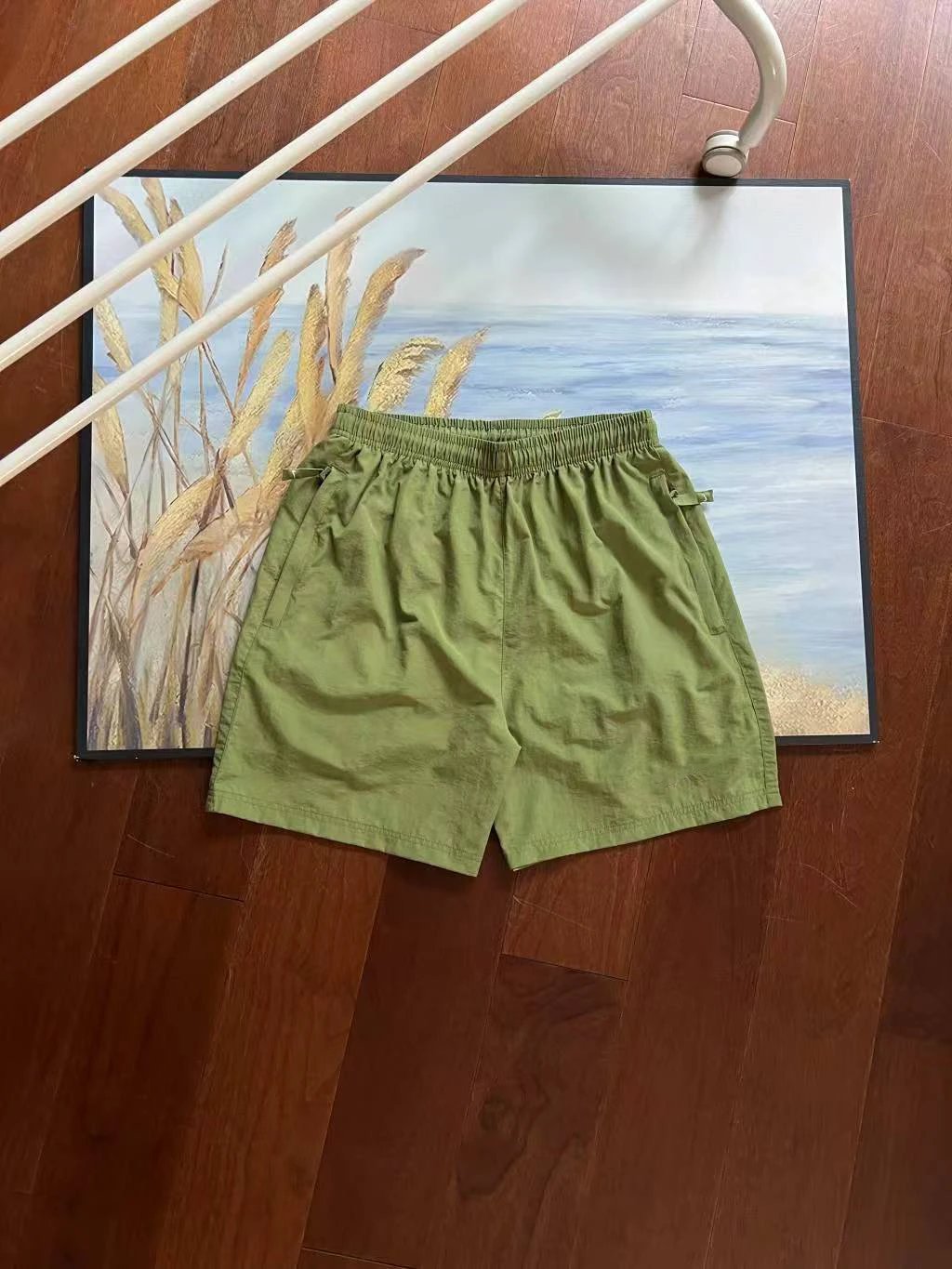 浅绿色