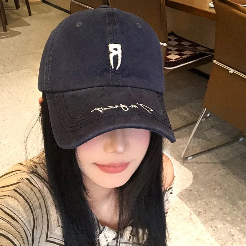 藏青色
