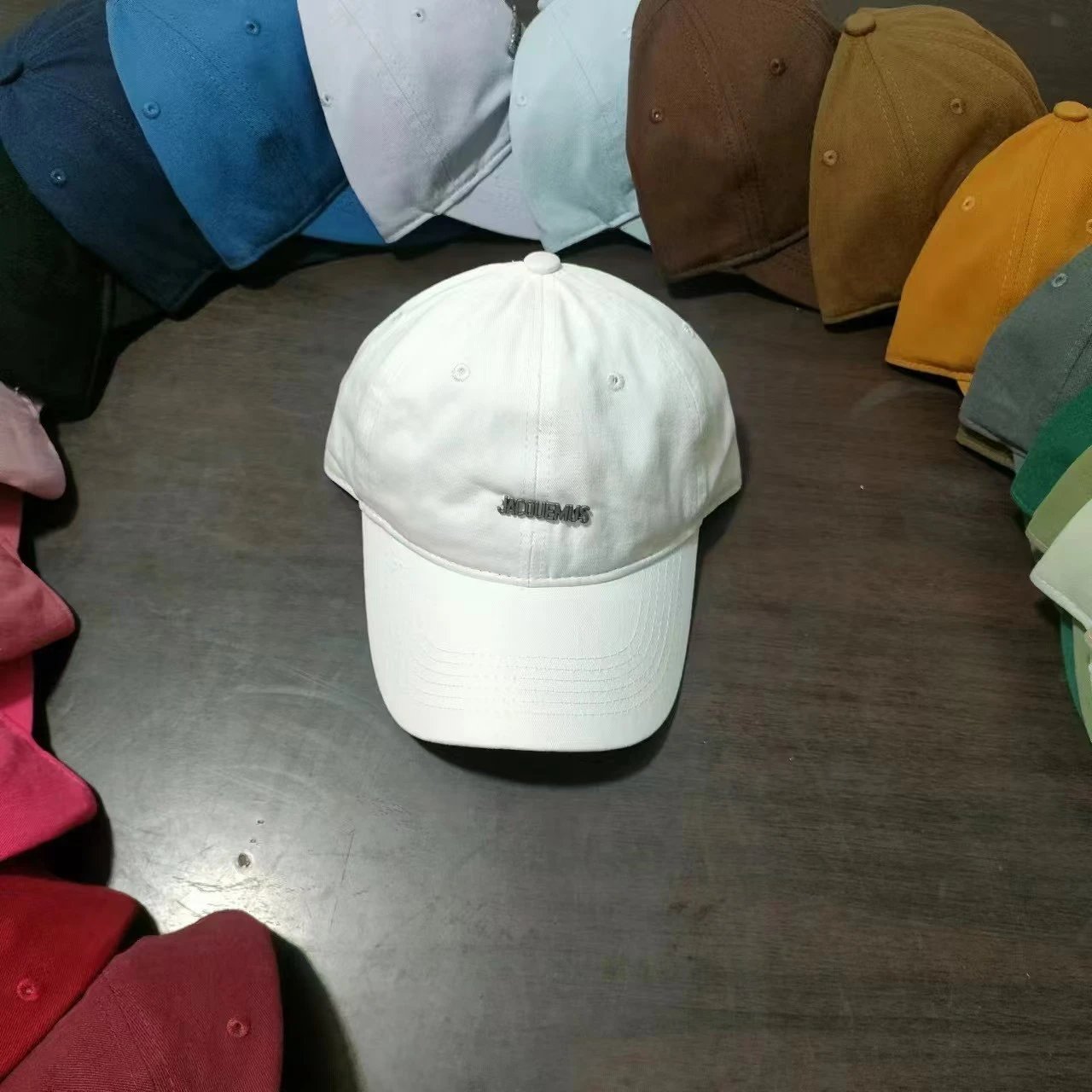 白色