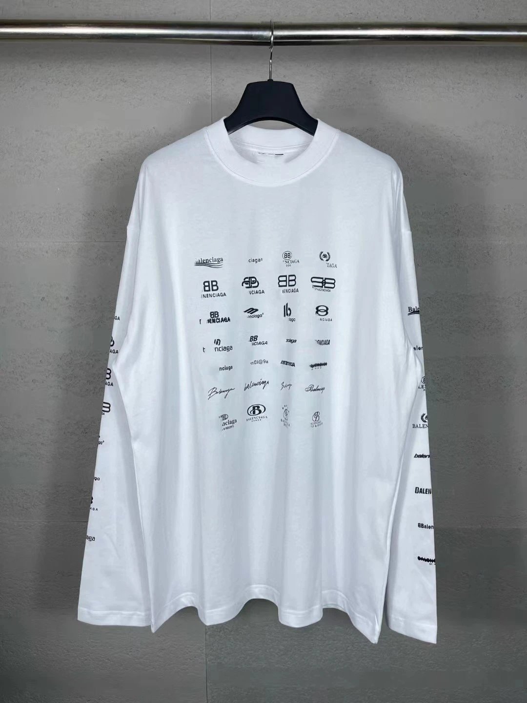 白色