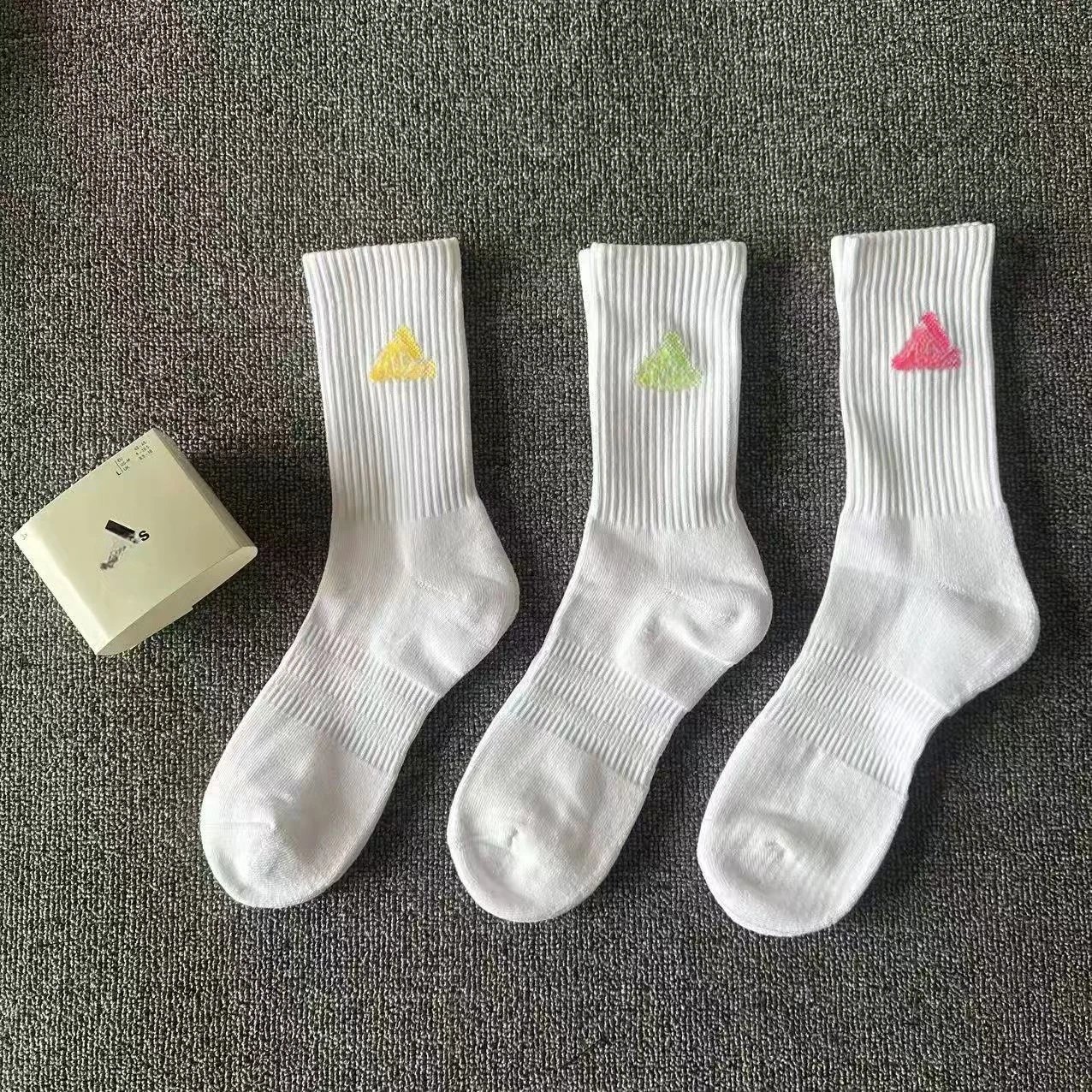 白色彩标1一打三双