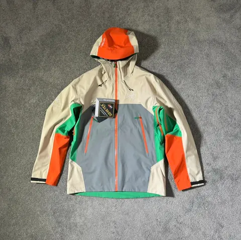 Arc'teryx GORE-TEX Jacket
