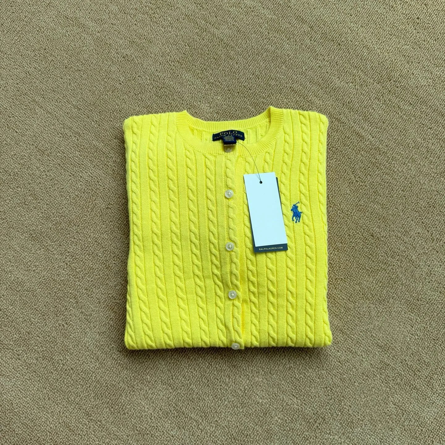 黄色yellow
