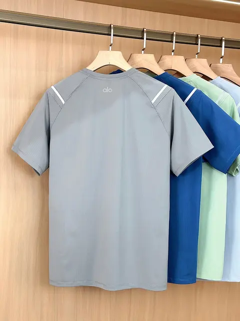 alo Yoga Performance T-Shirt
