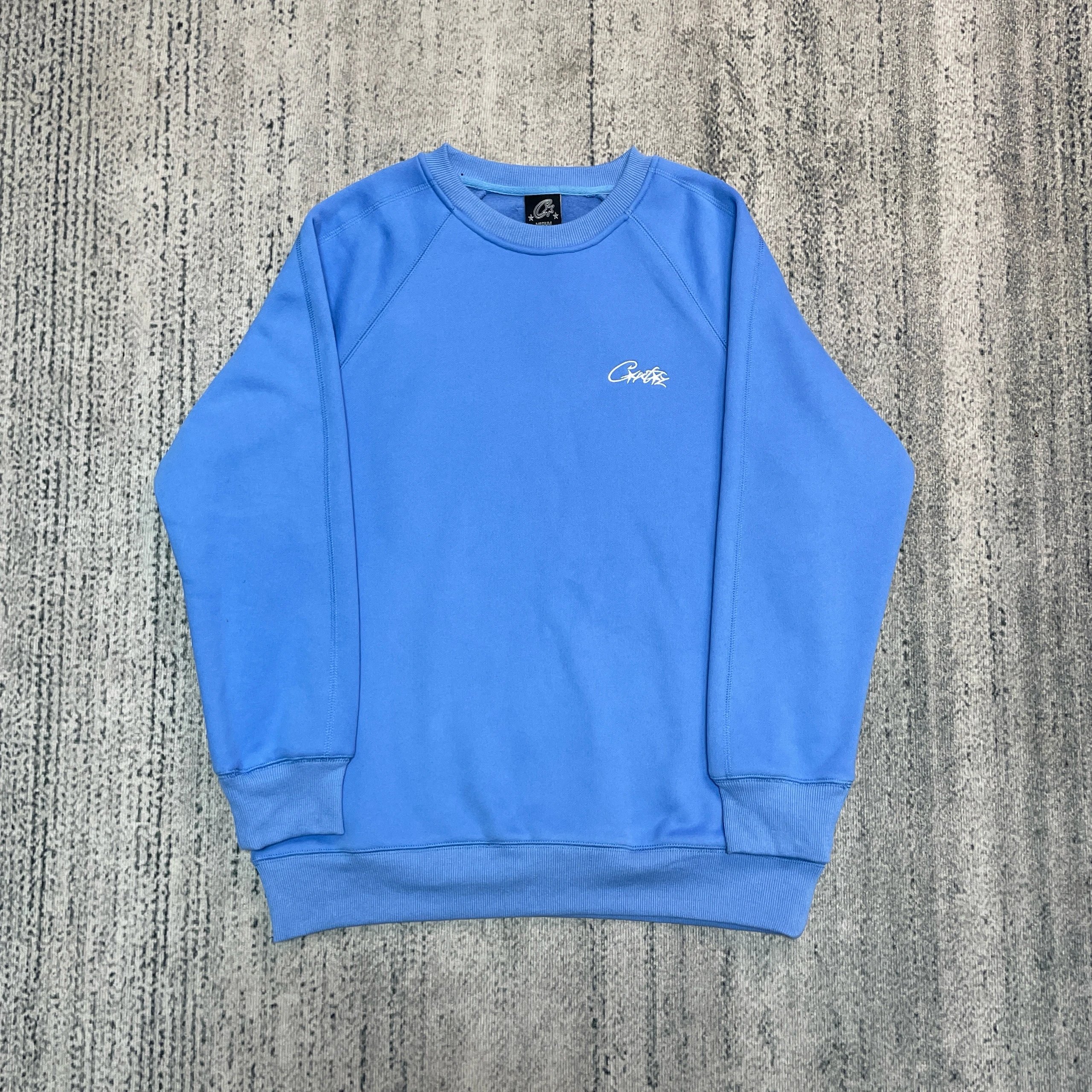 blue clothes