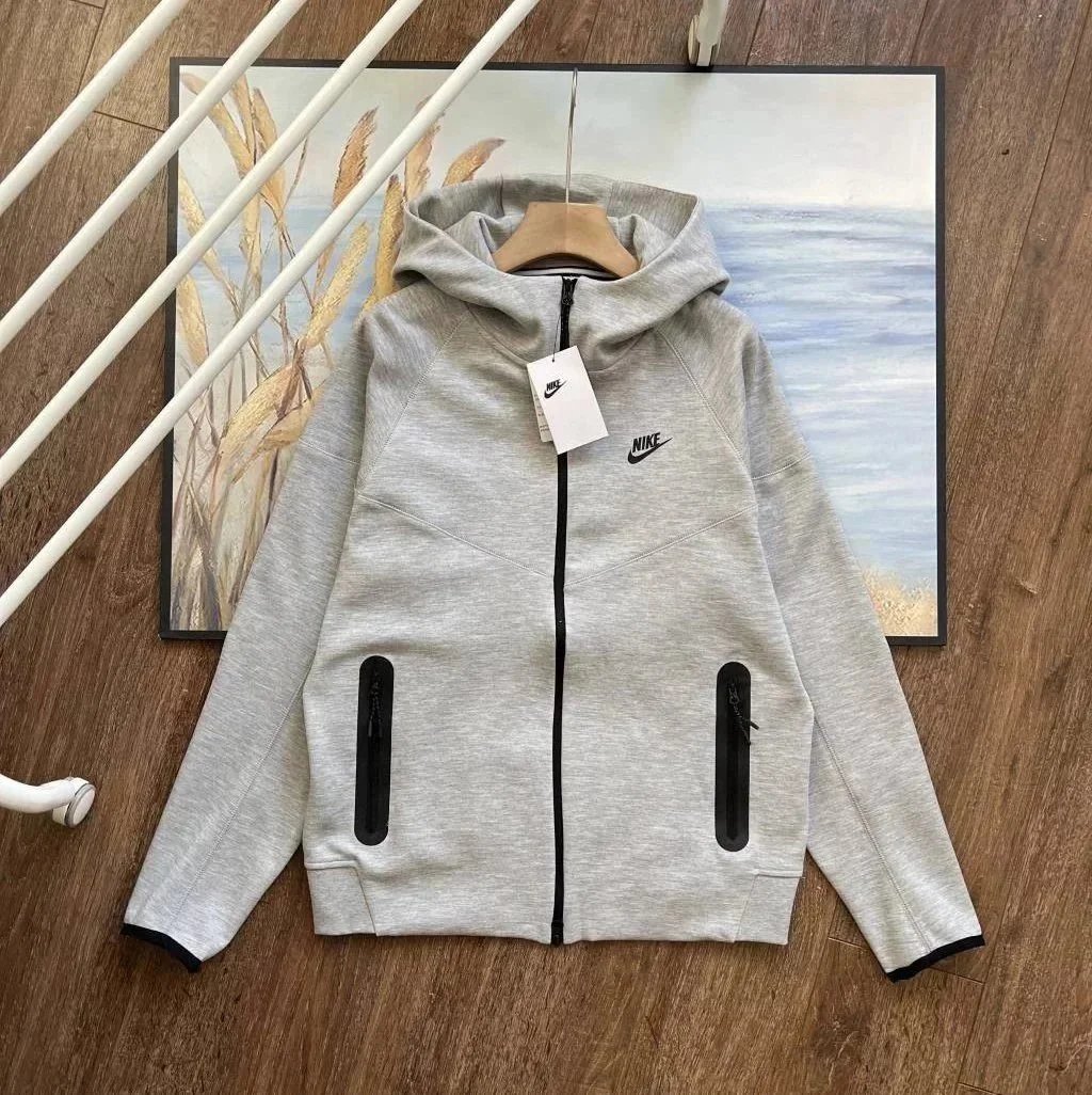 灰色 衣服