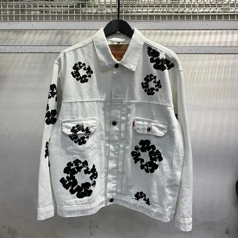 白色外套