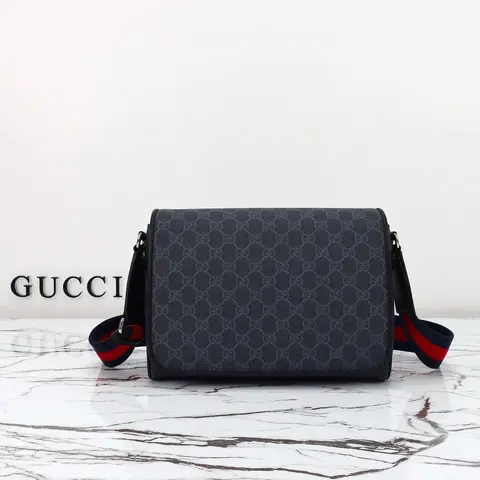 Gucci GG Supreme Crossbody Bag