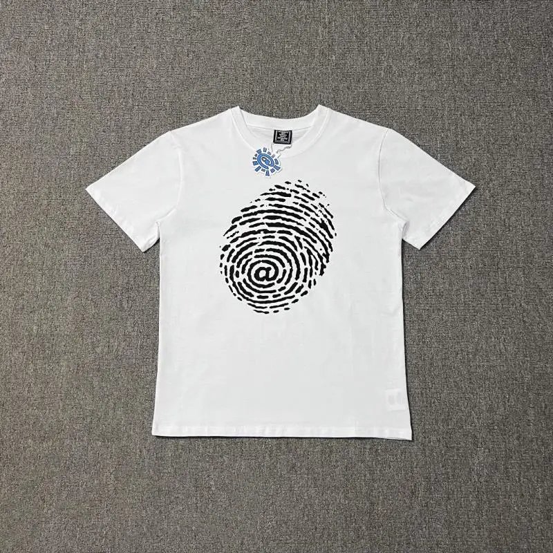 AD06白色