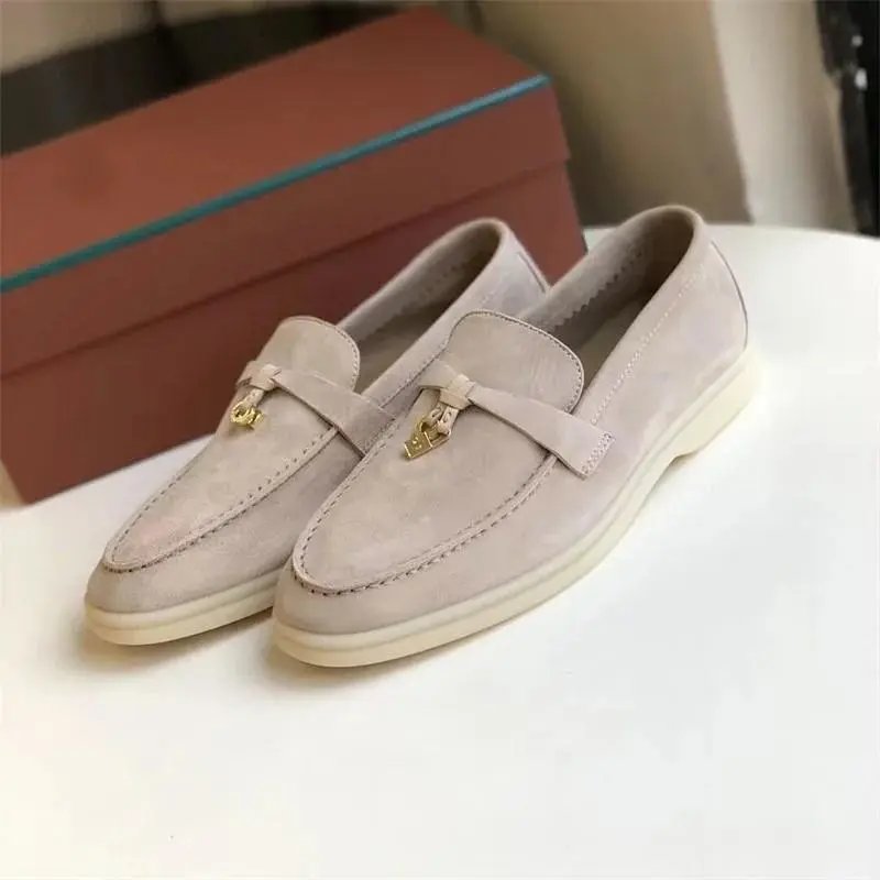 浅粉