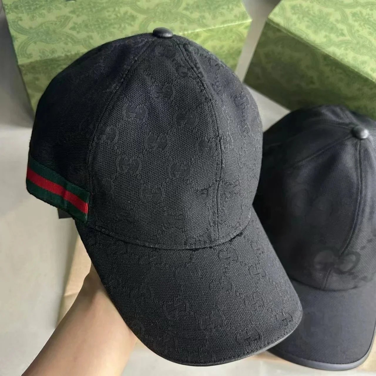 条纹黑色