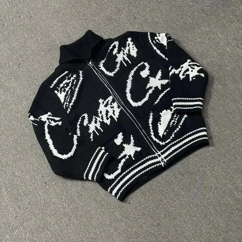 黑色毛衣