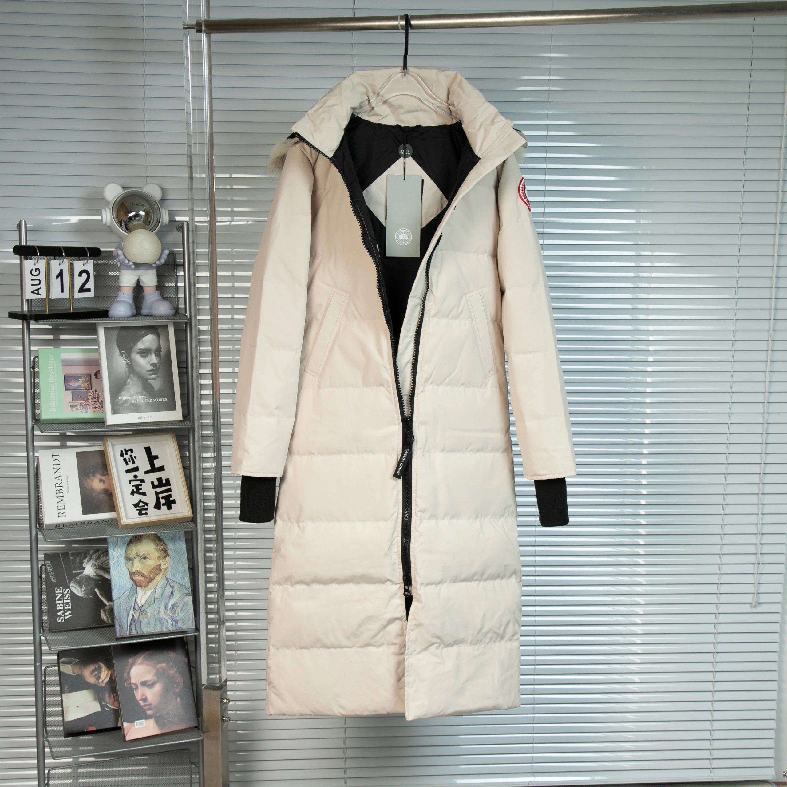 米白色off-white