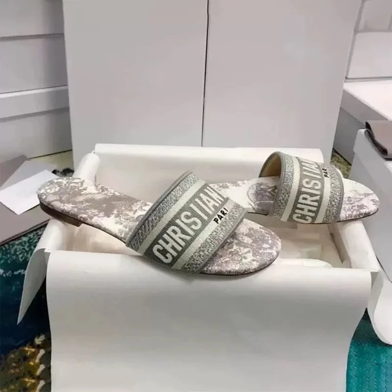 动物灰平底