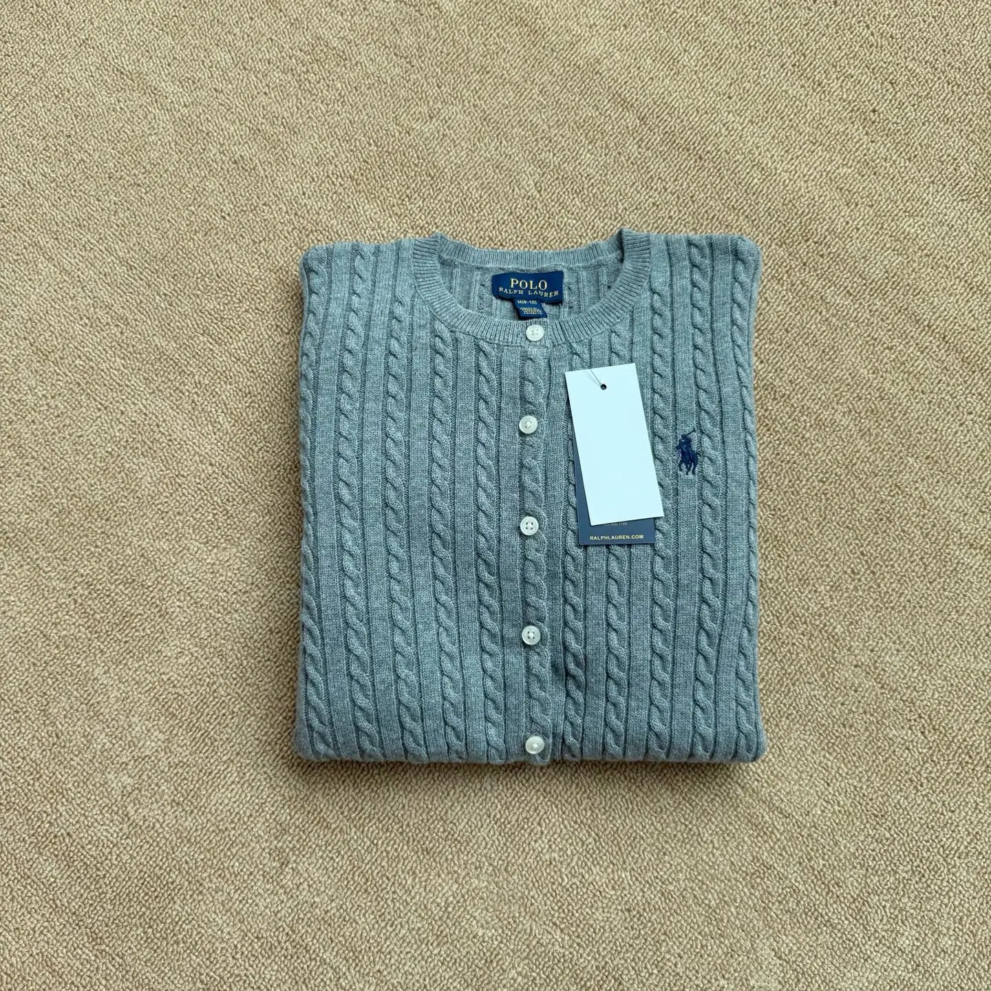 灰色grey