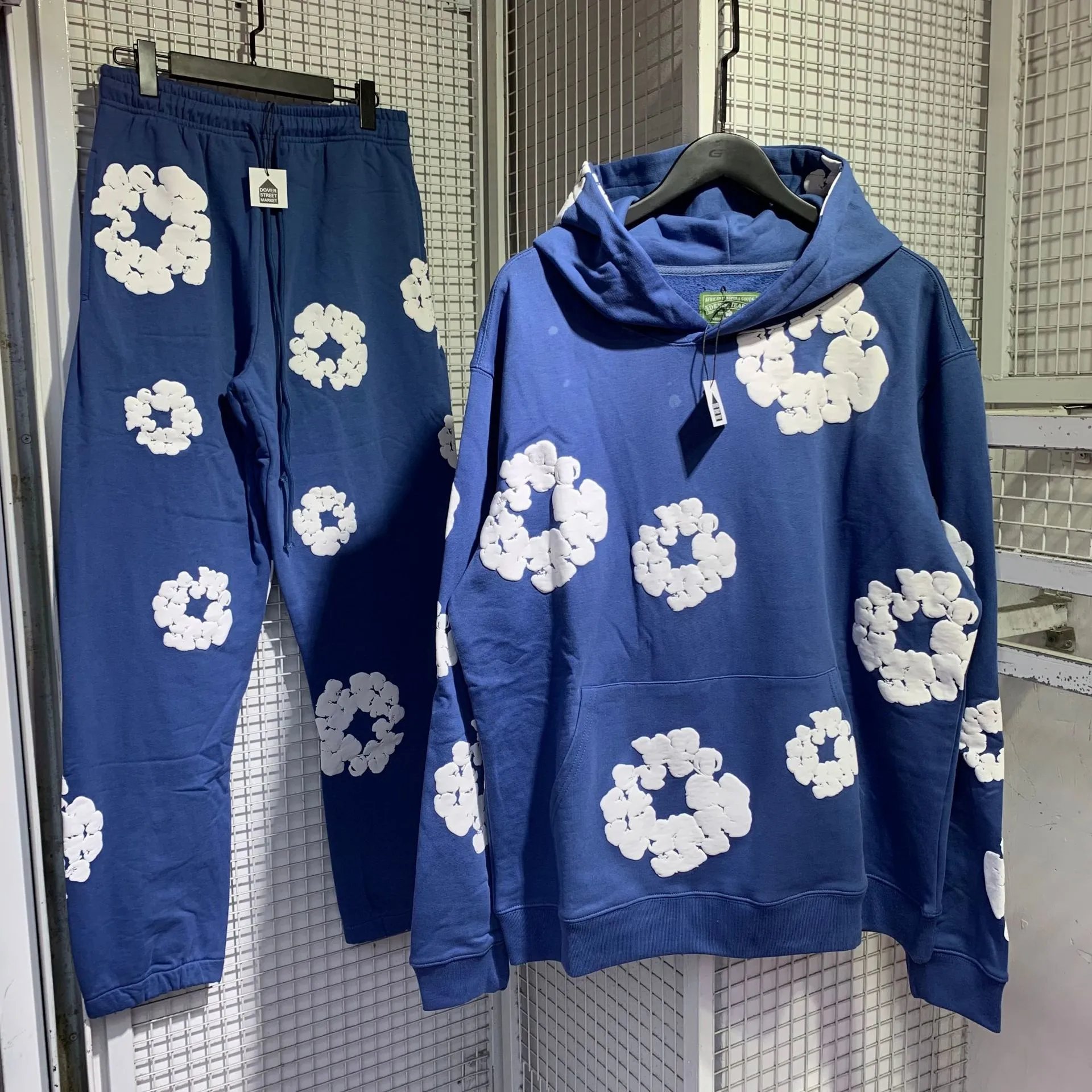 套装蓝色