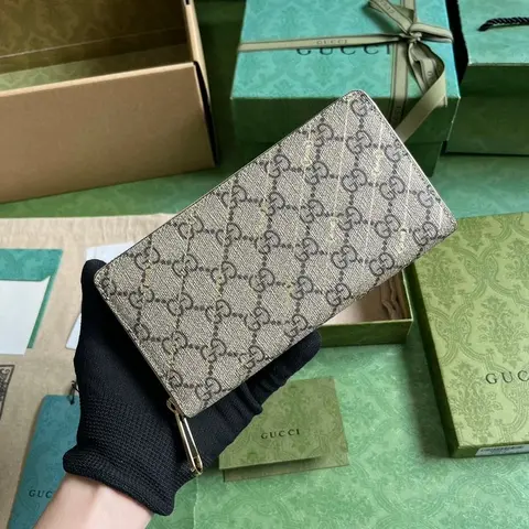 Gucci GG Supreme Zip-Around Wallet