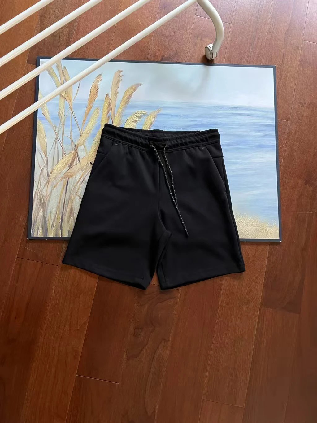 黑色