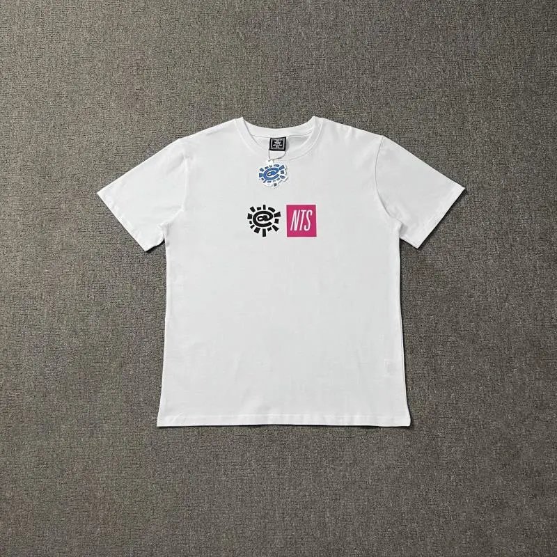 AD24 白色