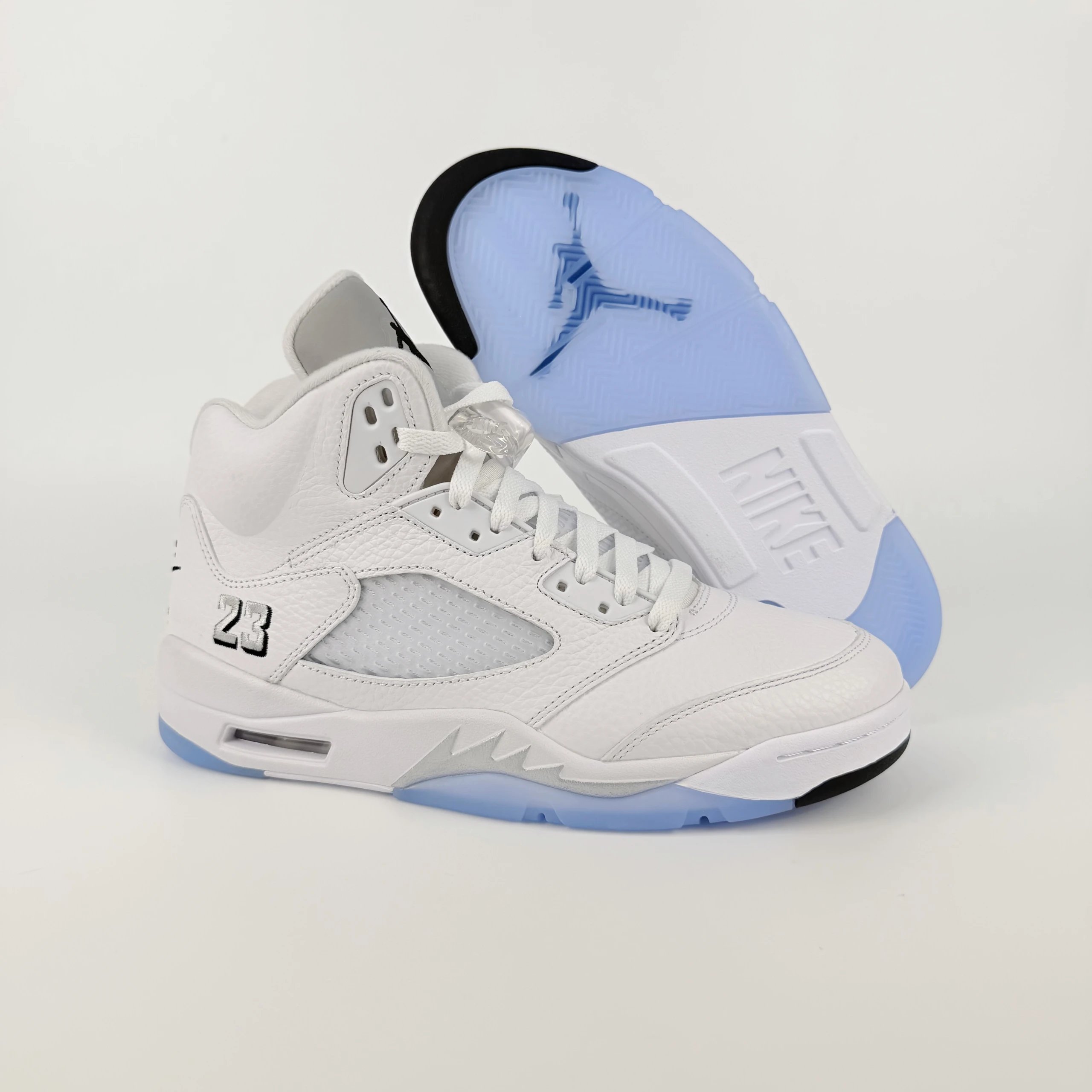 白银 White Metallic（2026