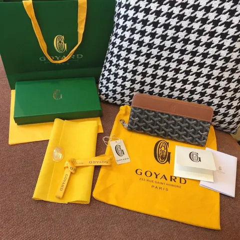 Goyard Wallet with Signature Monogram and Accessories