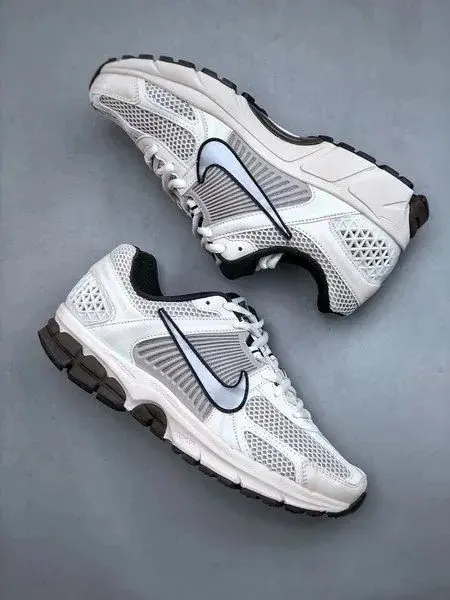 Nike Air Max 2012 Running Shoes