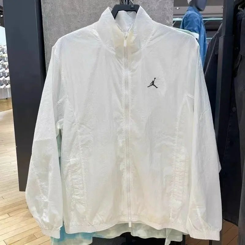 乔-白色上衣