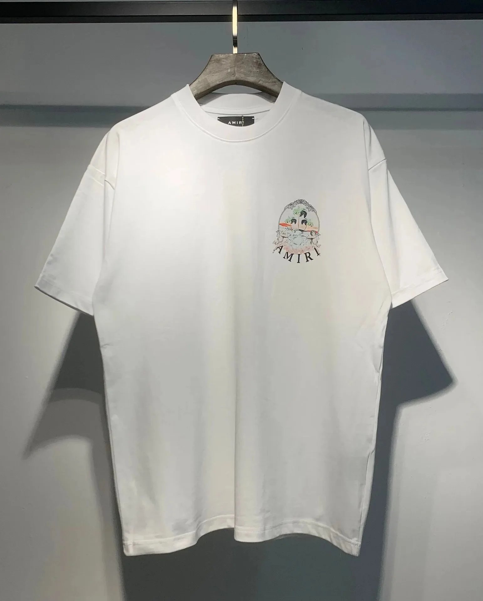 697 白色