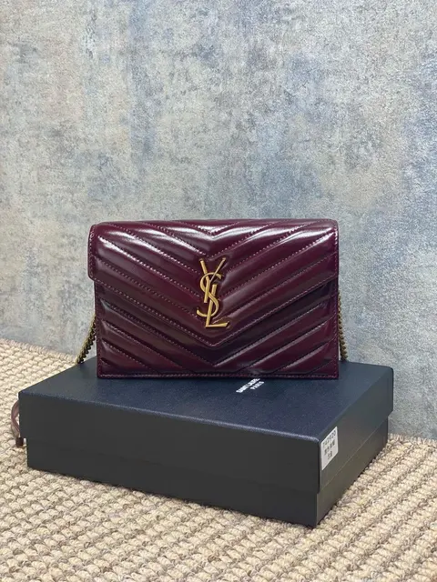 Saint Laurent Monogramme Medium Wallet on Chain