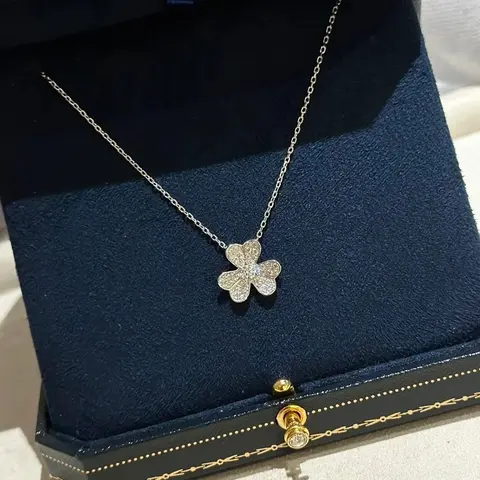 Four-Leaf Clover Diamond Pendant Necklace