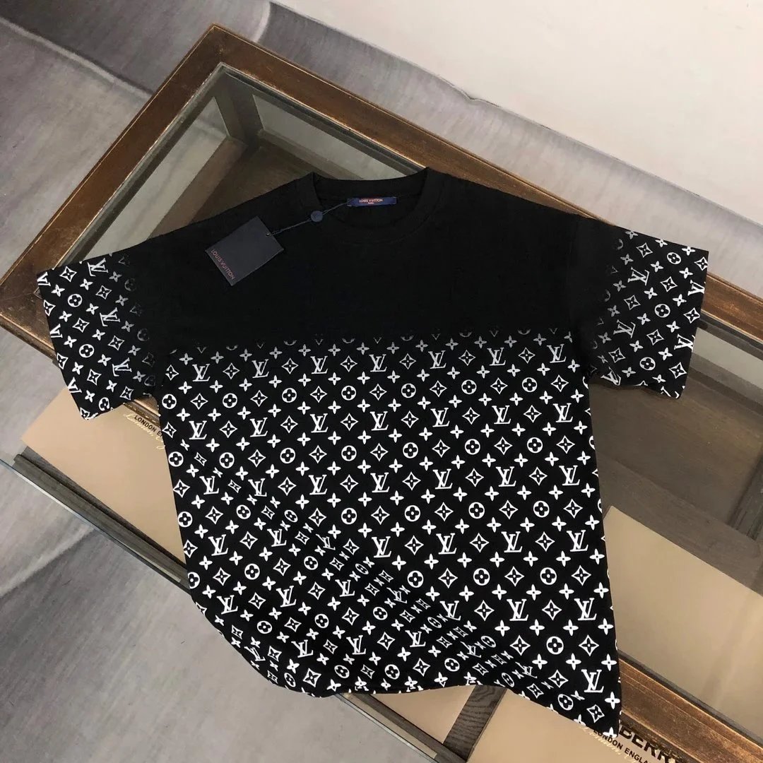 黑色 Black