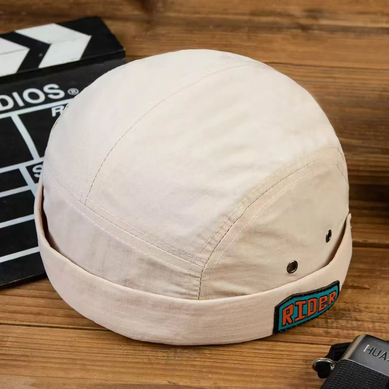 米色