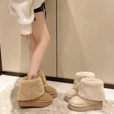 Faux Fur Lined Platform Snow Boots