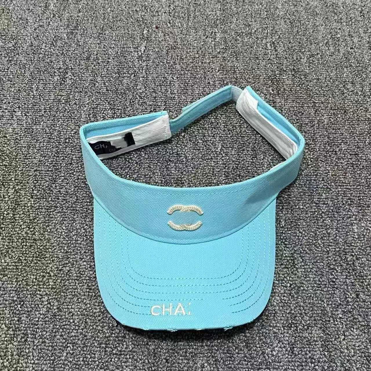 湖蓝色