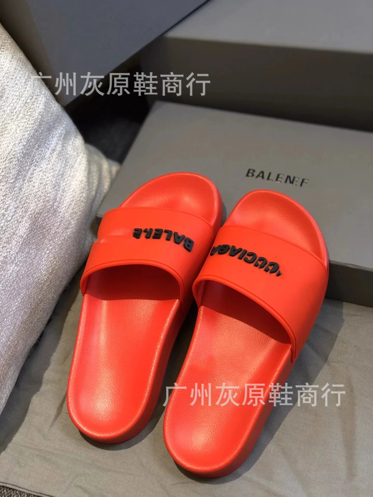 字母红色