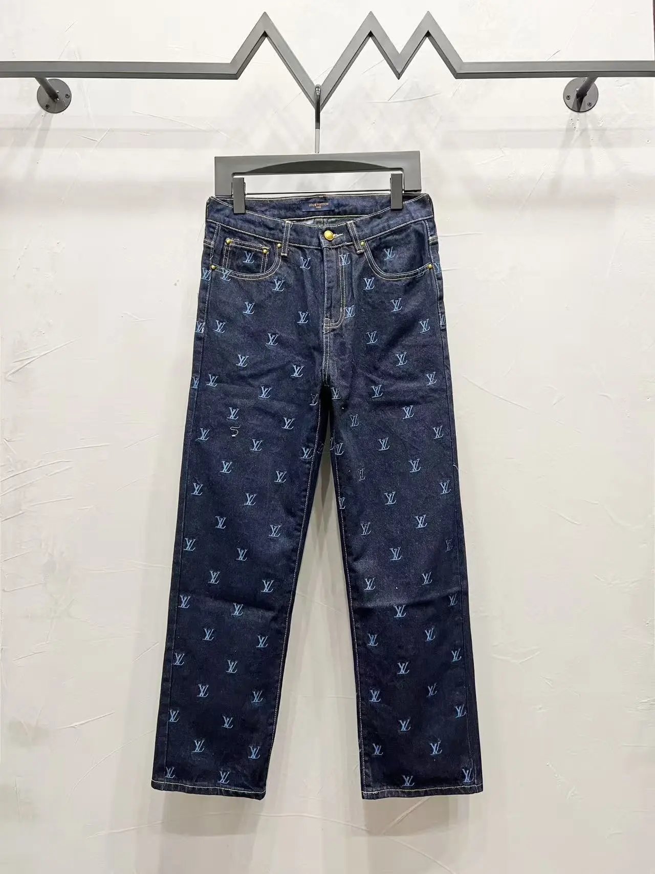 38*Top quality