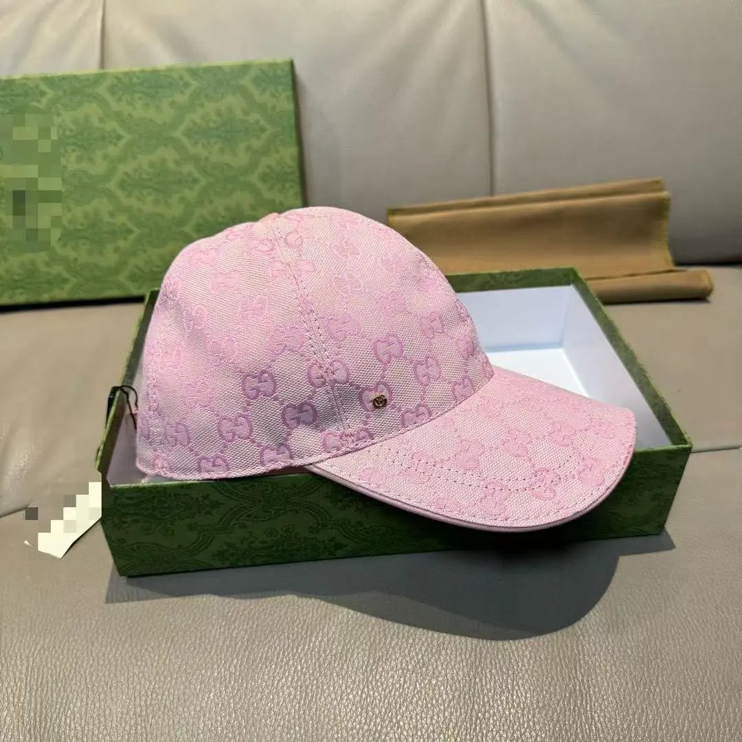 粉红色