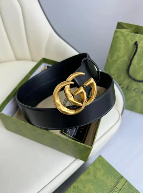 Gucci Black Leather Belt with Gold GG Buckle