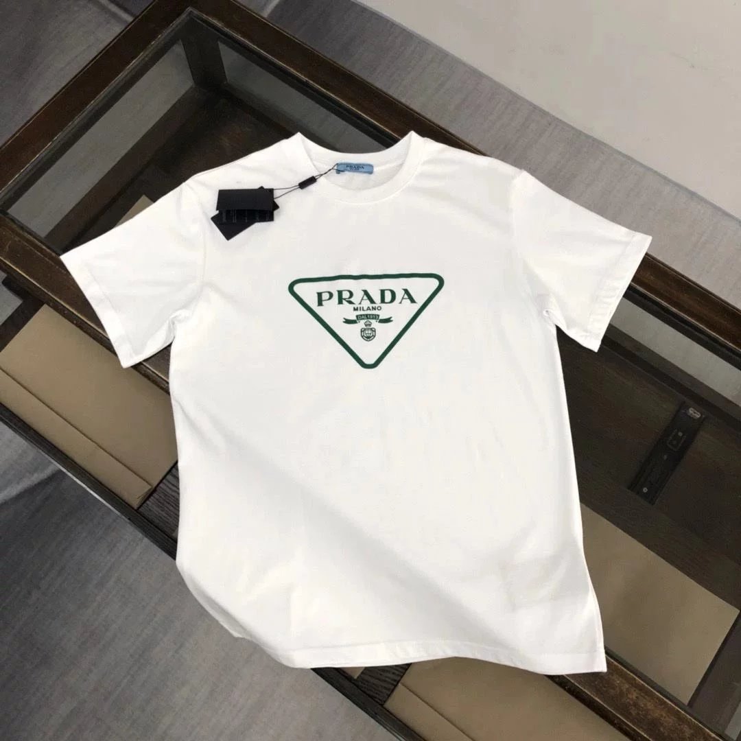 04白色