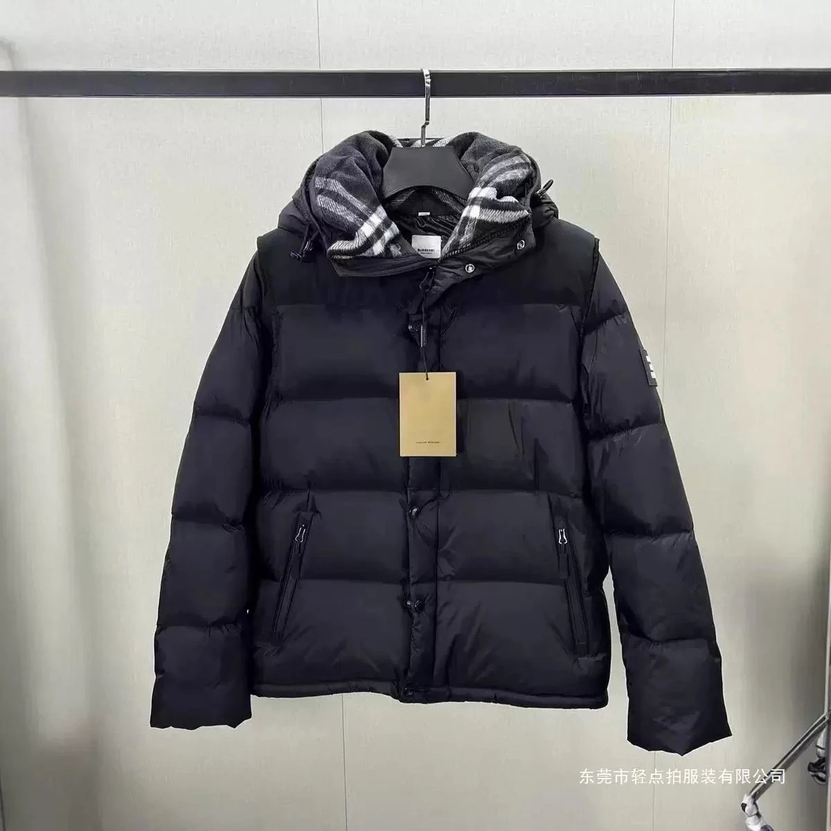 Burberry热门款 黑色 白鸭绒