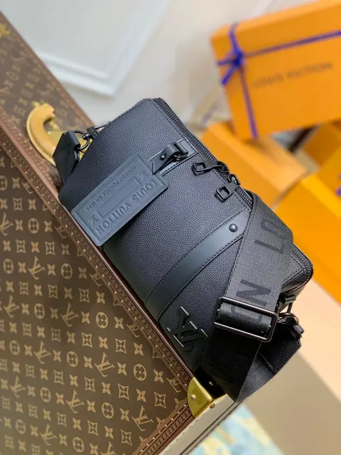 Louis Vuitton Black Leather Crossbody Bag