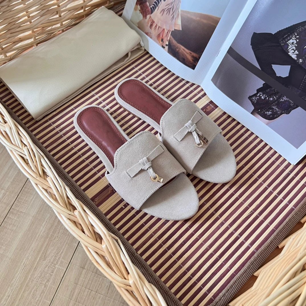白色平底