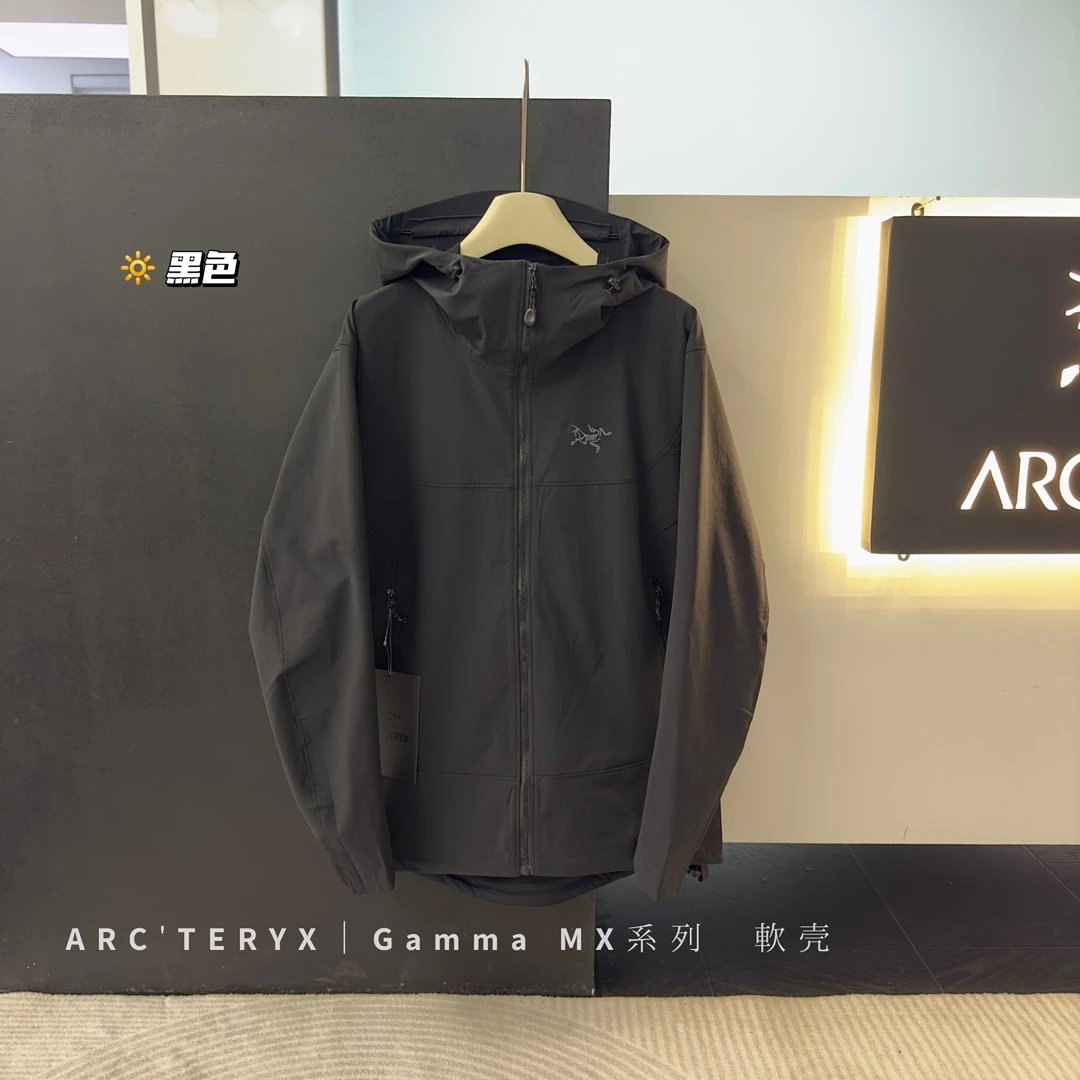 黑色 Black