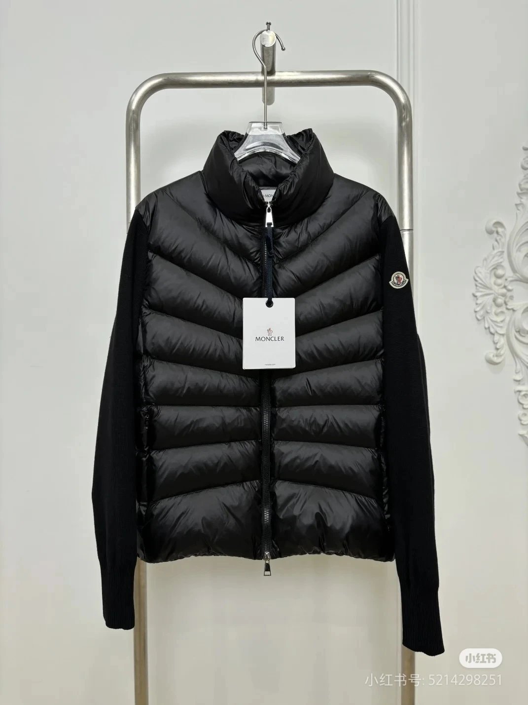 黑色 Black