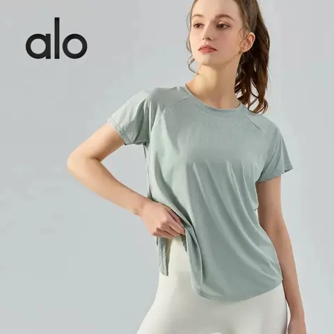alo Yoga T-Shirt