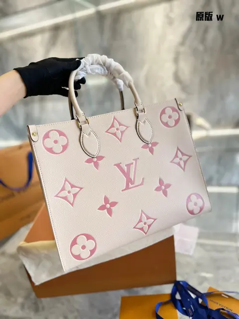 Louis Vuitton Neverfull Tote Bag in Pink Monogram